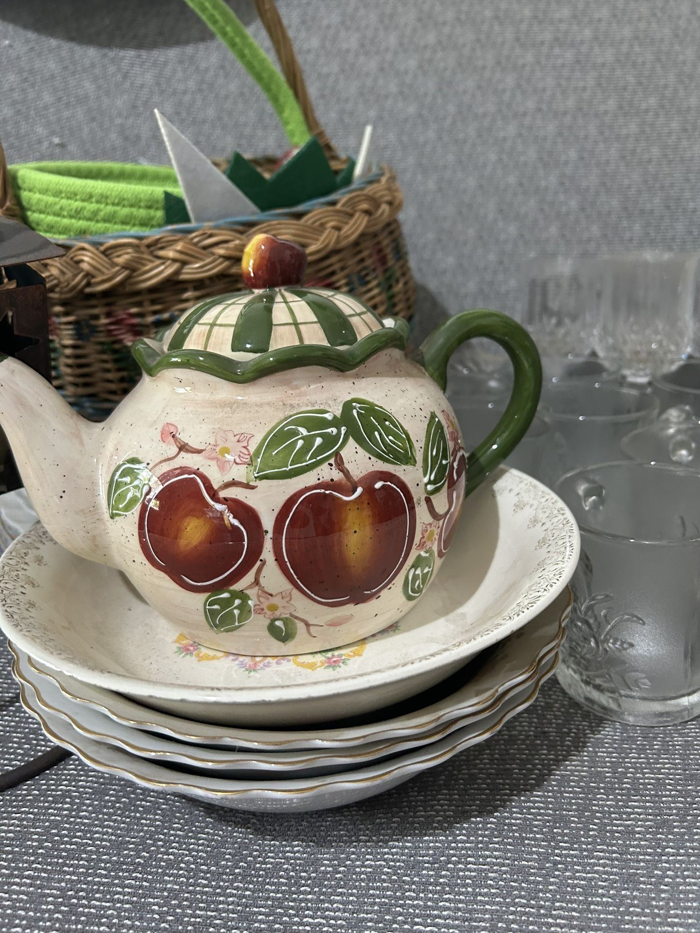 Apple Tea Pot