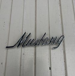 Vintage original Mustang emblem