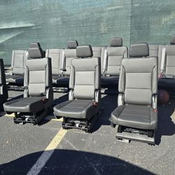 2023–2025 Chevy Tahoe / Suburban Seats – LIKE NEW 