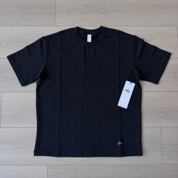 Alo Yoga Black Crew Neck T-Shirt