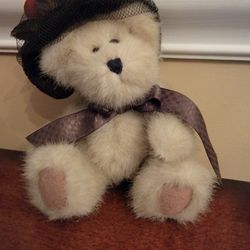 Boyd's Bears Best Dressed Collection. Wixie Lee Hackett.