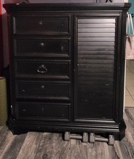 5 Drawer Armoire