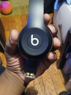 Brand new beat headphones (by dre)