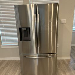 Samsung Refrigerator With Ice Maker