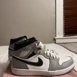 Air Jordan - Gray/White Jordan 1 Mid