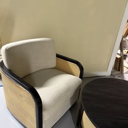 Swivel Accent Chair And Coffee Table 