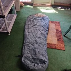 BRISTLECONE MOUNTAINEERING SLEEPING BAG SIZE ADULT REVERSIBLE EXCELLENT CONDITION 
