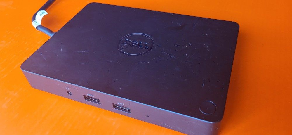 Dell WD15 USB-C / Thunderbolt 3 Docking Station + 180W Power Adapter - Works Great