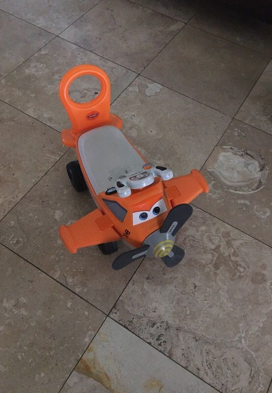 Dusty the airplane scooter
