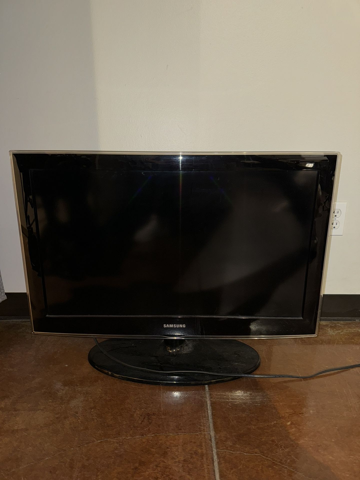 32 Inch Samsung TV
