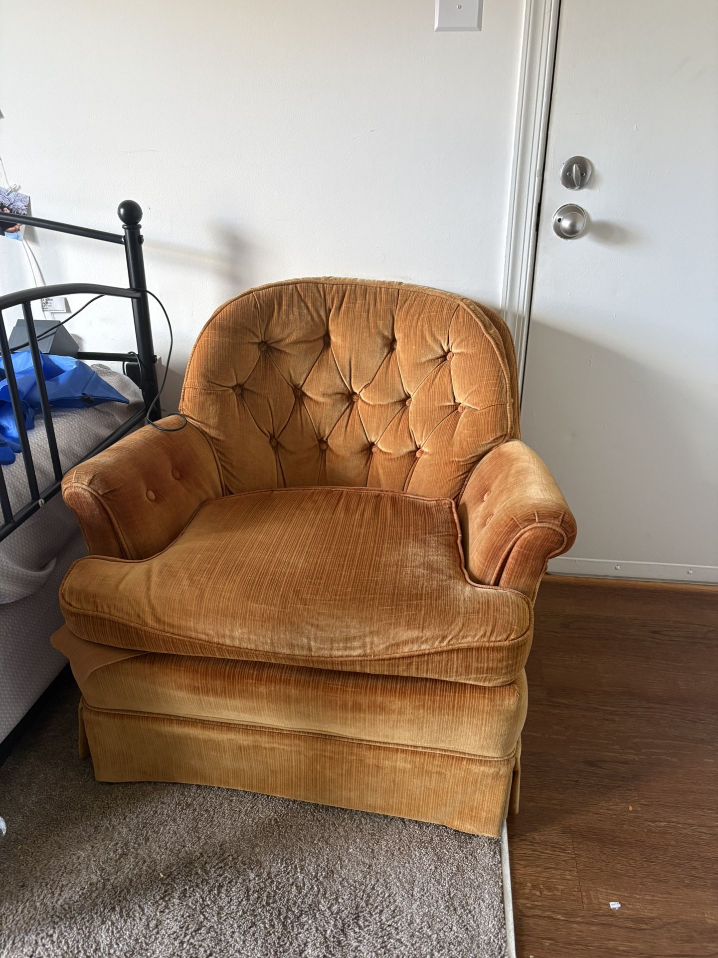 Arm Rest Chair