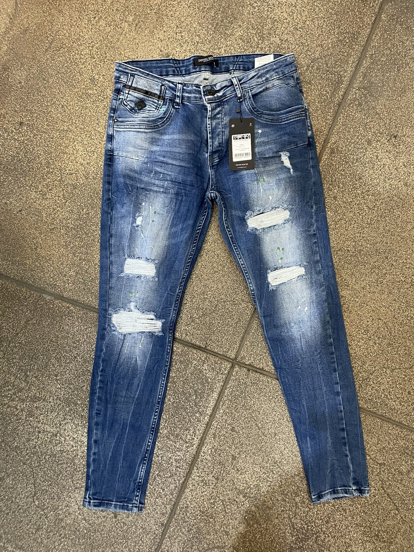 Huge Blowout Sale On All Men’s Selected Jeans 