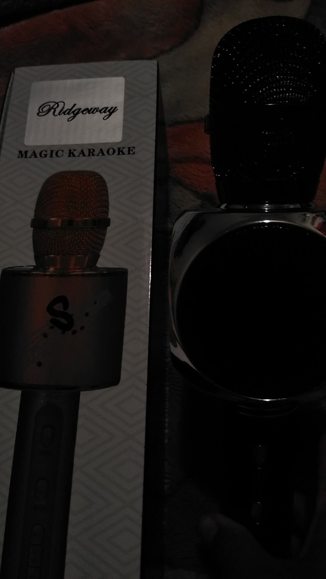 Bluetooth Magic karaoke microphone color jet black