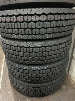 295/75/22.5 Traction tires