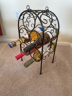 Wine bottle holder