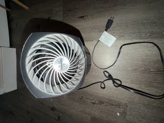 Table fan