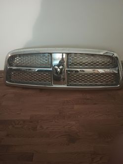 09-12 Dodge Ram 1500 Chrome Grille Assembly Black Inserts with Emblem OEM