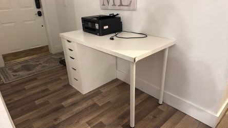 Student Desk