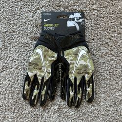 NIKE VAPOR JET 6.0 FOOTBALL GLOVES SALUTE TO SERVICE NFL DIGITAL CAMO MENS SIZE SMALL BLACK NEW