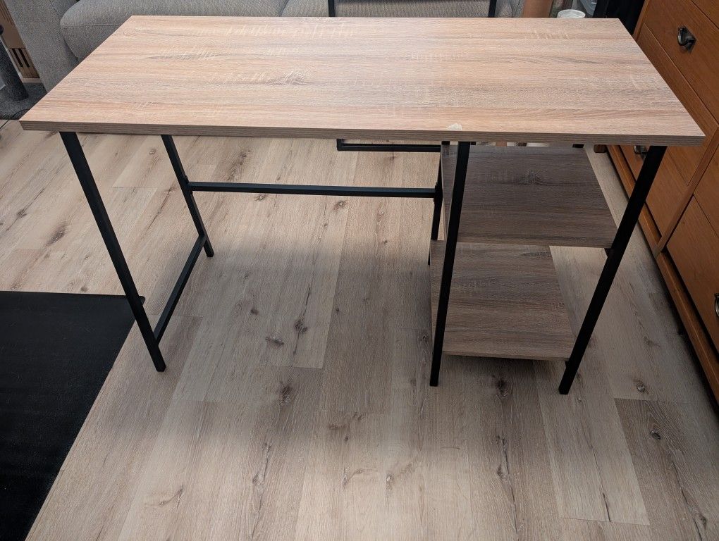 Laminate & Metal Frame Desk