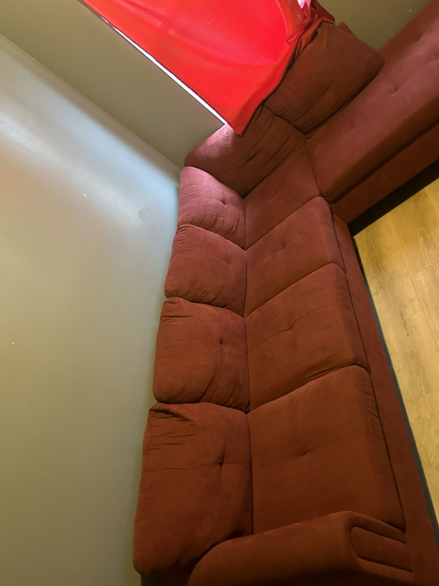 150$ Sofa And Table Set Giveaway