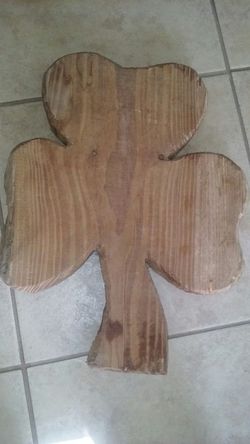 CHAINSAW CARVED SHAMROCK