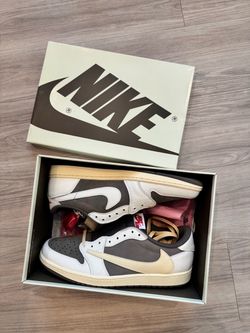 Size 13 men jordan 1 low