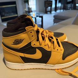 Jordan 1 Retro High OG Pollen (GS) Size: 7Y 