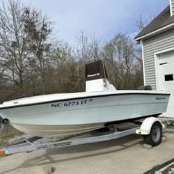 17’ Center Console Boat