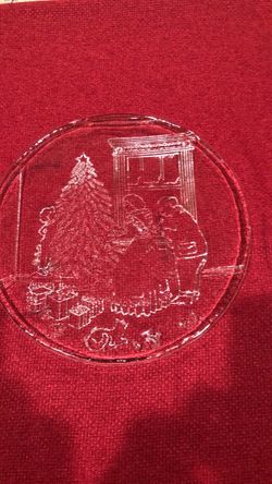 Classic Christmas plate