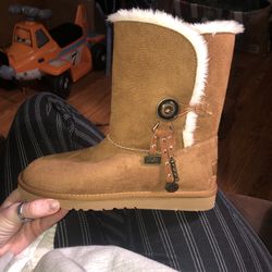 Women’s Ugg Boots Size 8