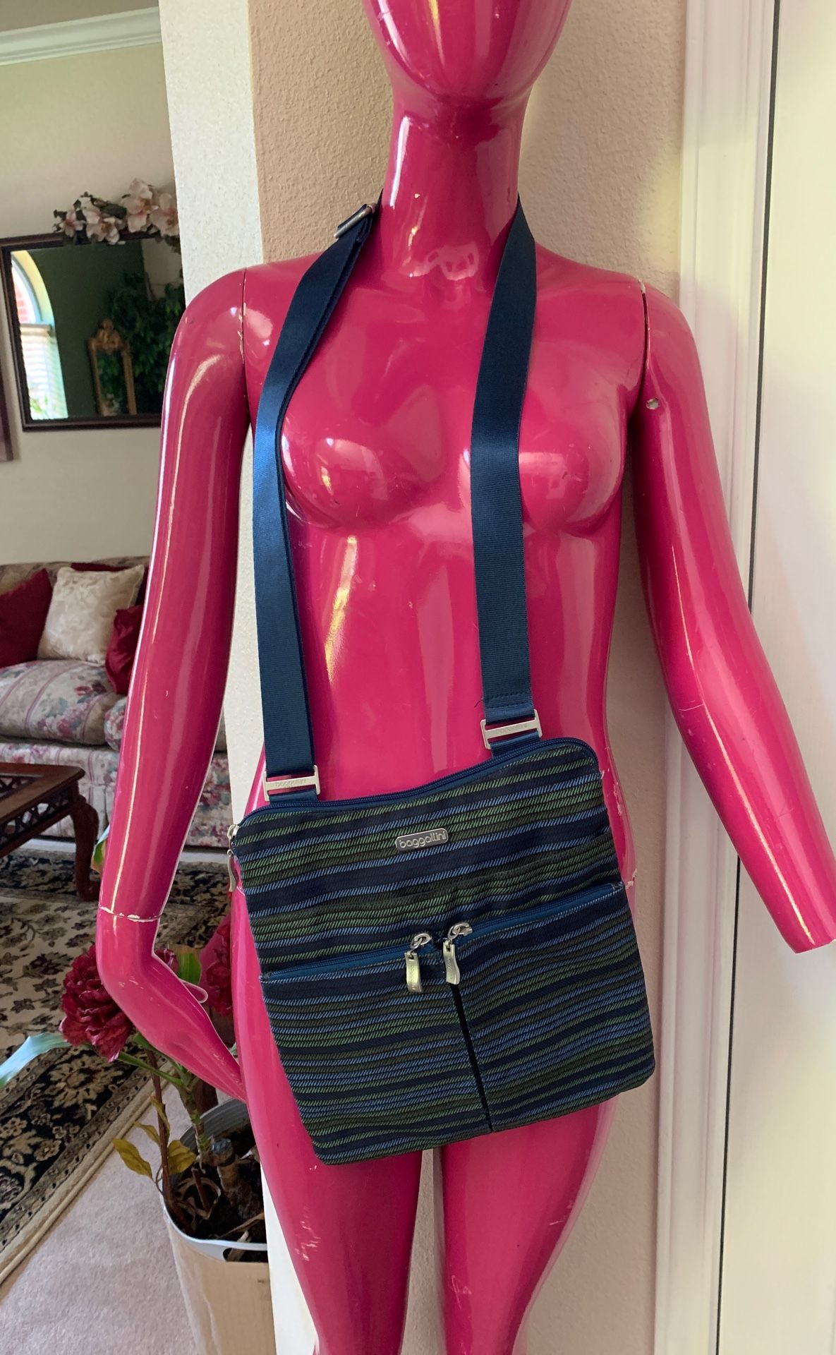 Baggallini crossbody striped purse