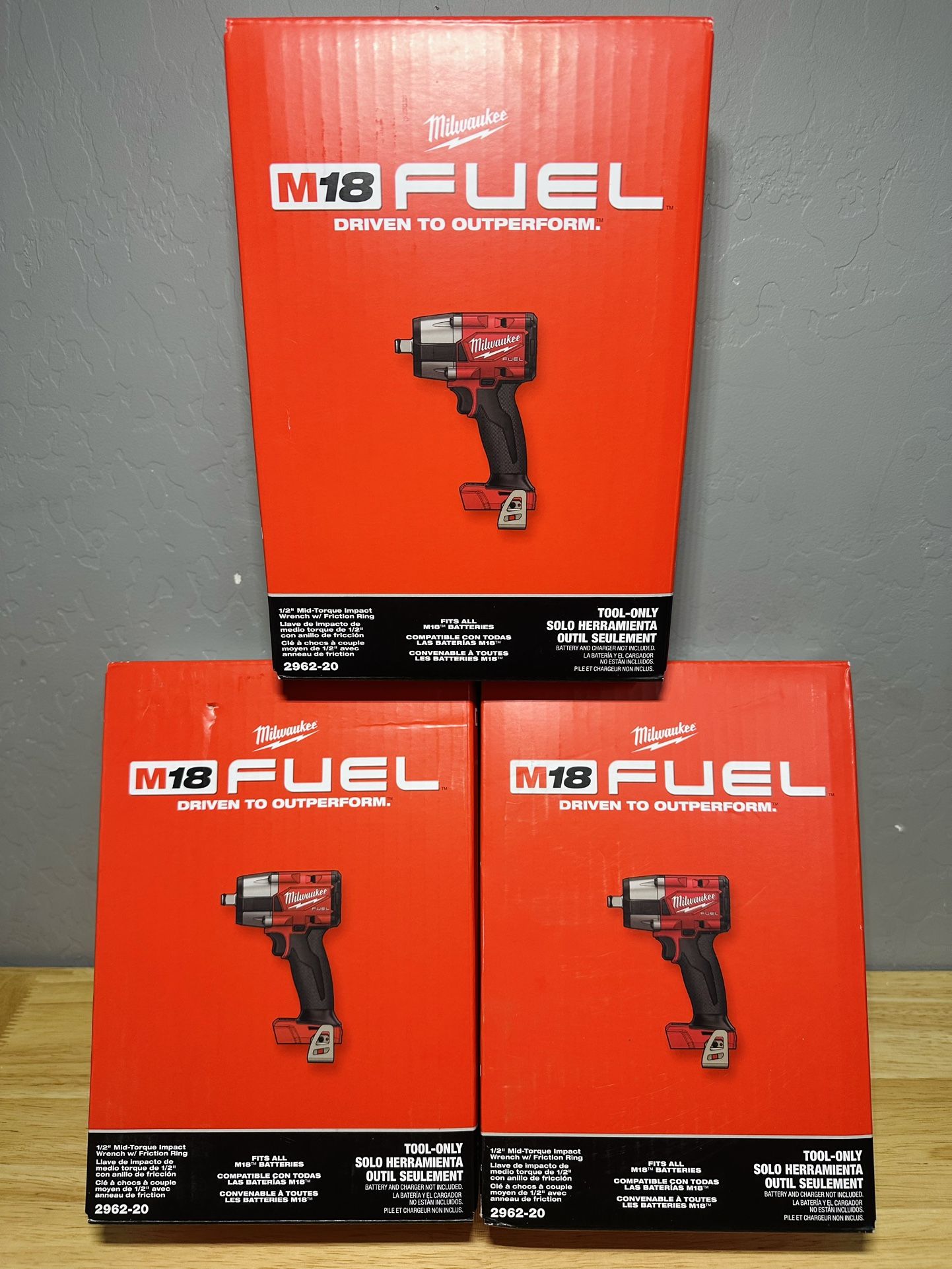 M18 MILWAUKEE FUEL MID TORQUE 1/2 IMPACT WRENCH