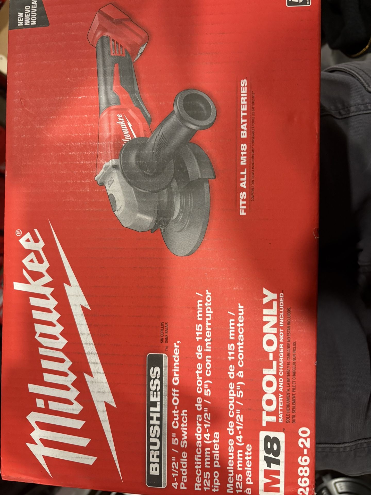 Brand New Grinder Milwaukee !!