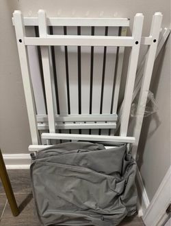 Laundry hamper