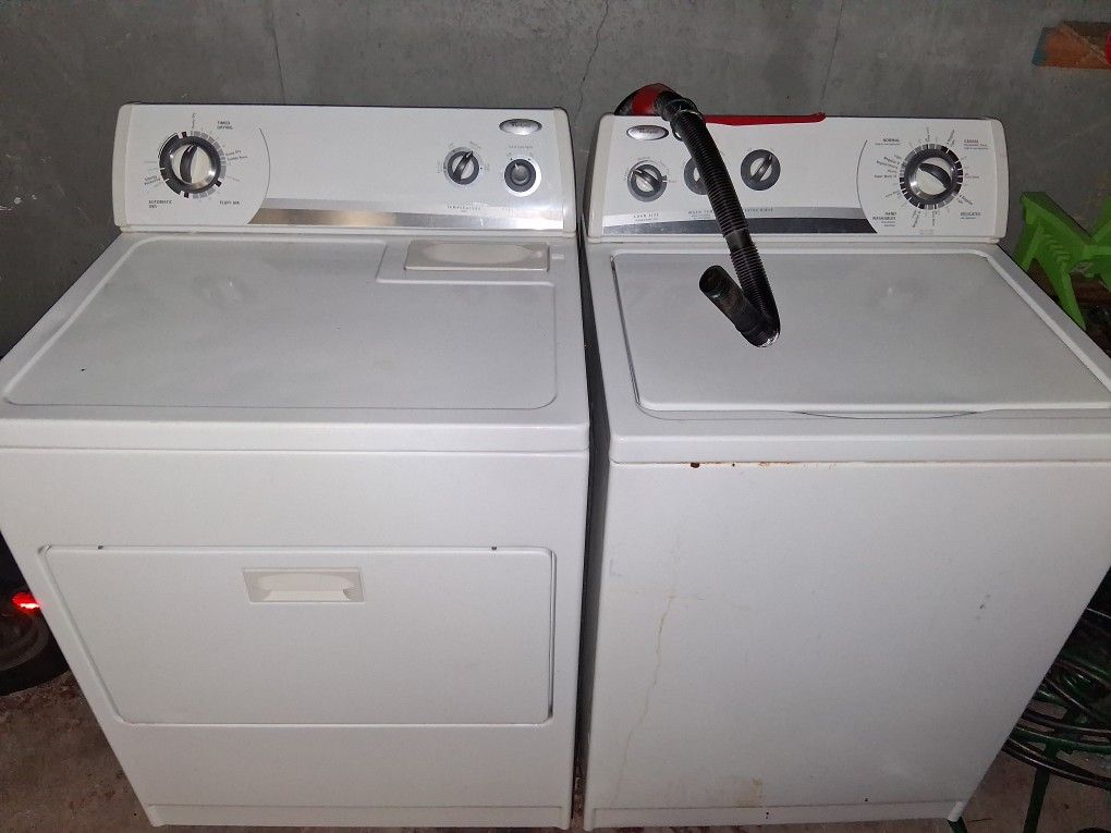 Electric Whirlpool Washer And Dryer Set