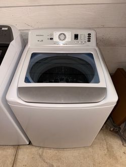 Insignia Commercial Washing Machine