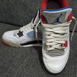 Jordan 4 SE What the