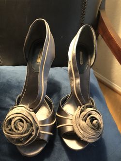 Max Studio Satin Heel w/ Floral Detail 7.5