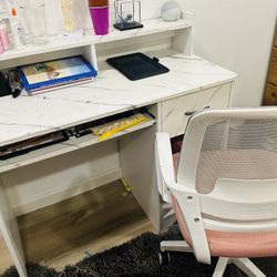 Table And Chair 