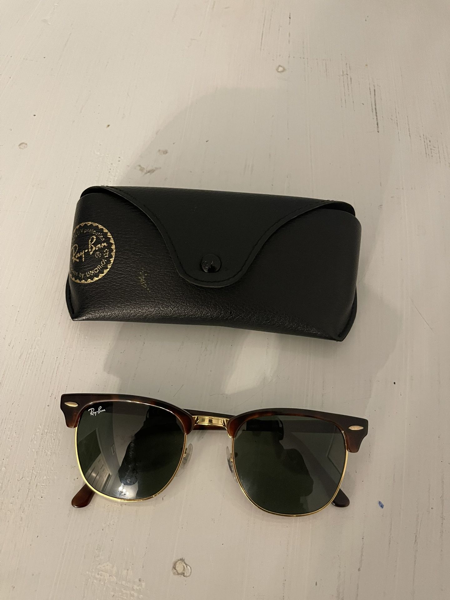 Ray Ban Clubmaster Classic Black & Gold Sunglass
