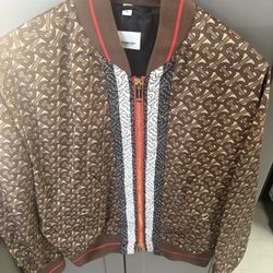 Like New Original Men’s Burberry jacket Size large 