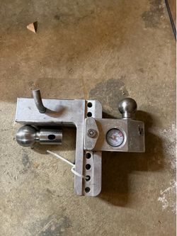 Trailer hitch (class 5) with tongue weight meter