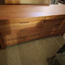 Dania Bedroom Furniture 