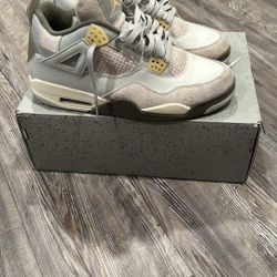 Air Jordan 4 Photon Dust