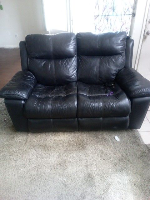 $1 O.B.o Black Leather Couch
