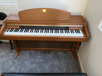 🎹 Yamaha Clavinova CLP-950C – Digital Piano with MIDI & AUX – Excellent Condition 🎶