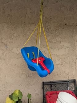 Baby swing