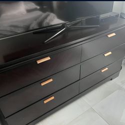 Solid Wood Dressers