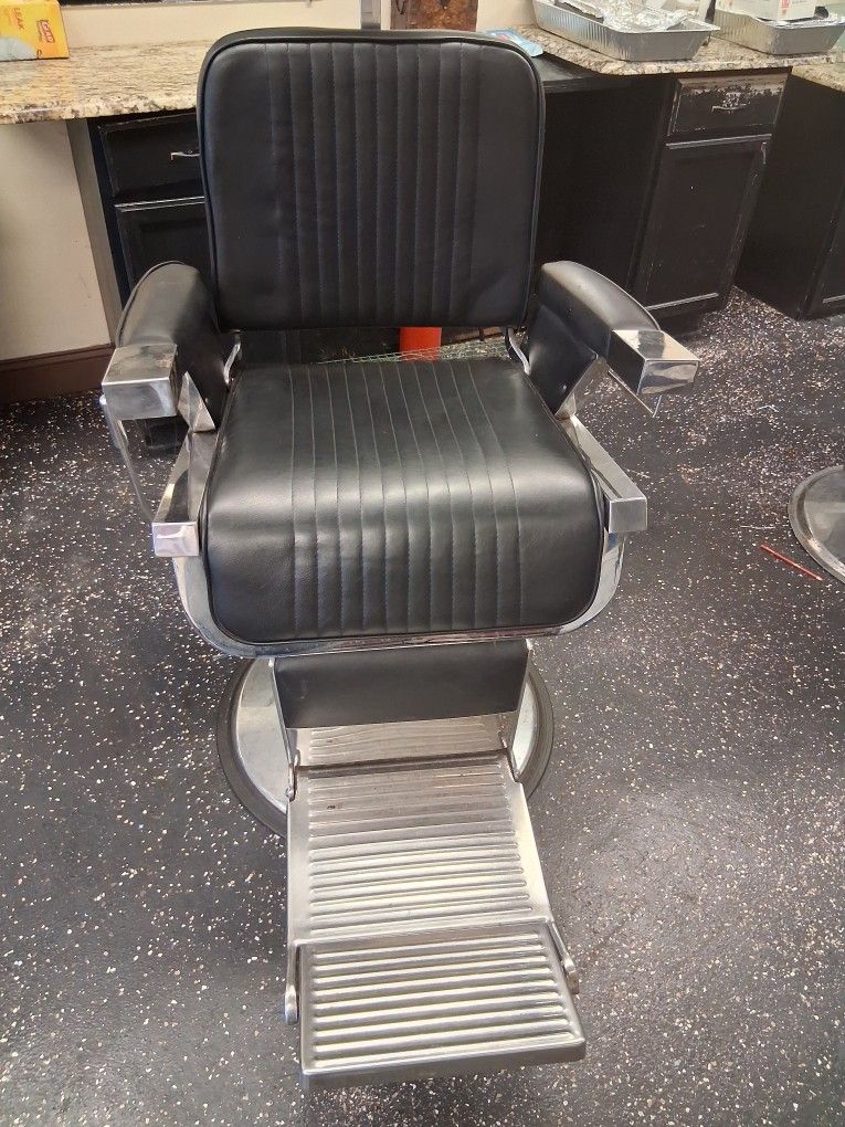 5 Barber Chairs